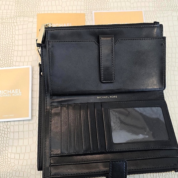 Michael Kors Women's Logo Stripe Continental Set Travel Double Top Zip Wallet - Picture 4 of 15